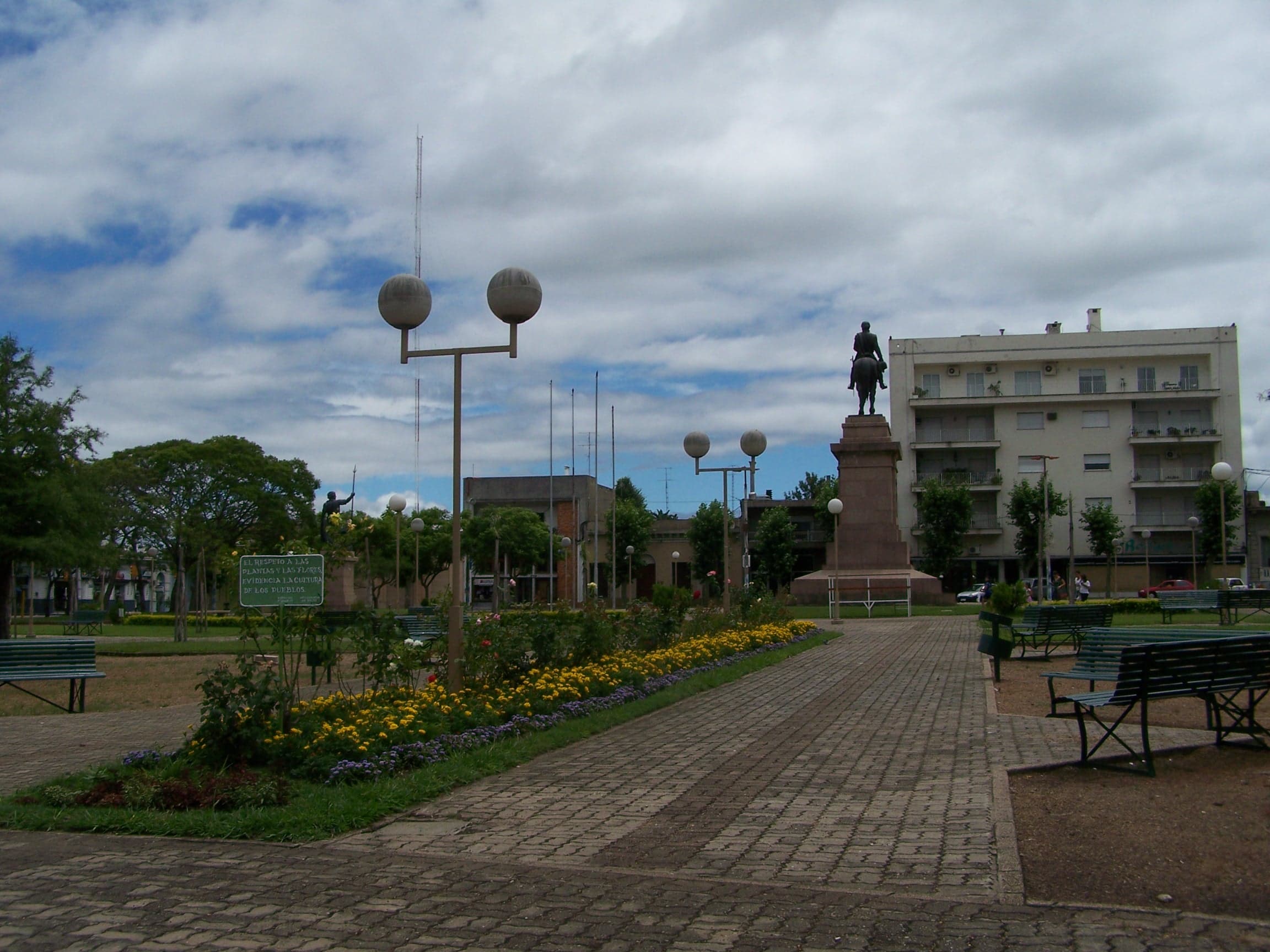 Montevideo - Salto